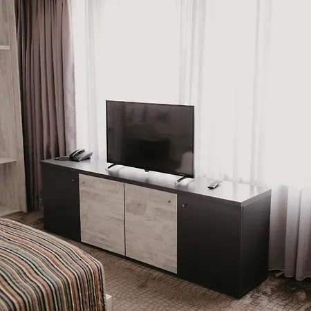 Kr Hotel 4*